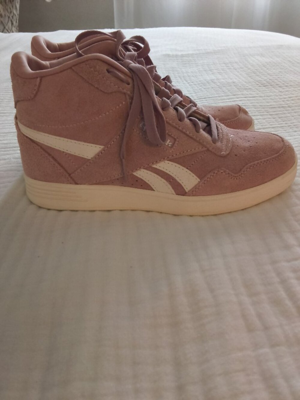 Pink Women's Reeboks - Picture 1 of 4